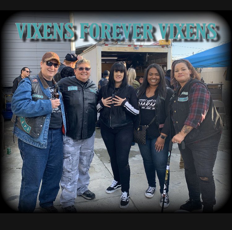 VALLEYVIXENSMC's tweet photo. #lifeisbetterwithsisters #vvsfl #keepitteal #womenwhoride https://t.co/U9rixJBfwW