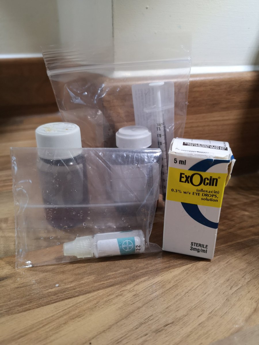 jo_davies10's tweet photo. Poor #FatCharlie needs his own medicine cabinet lately 😿
#dickyticker #eyeulcer #Trooper #seniorcitizen #CatsOfTwitter https://t.co/6QNJZK3HSp