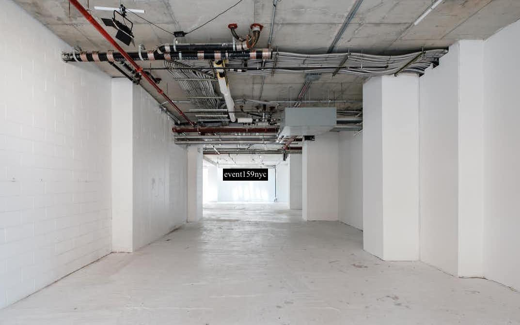 159Event's tweet image. Right by the Highline and overlooking Hudson River, is a large retail space available for any brand ready to make their mark! Available for any duration and immediately, this space is ideal for brands wanting access to one of New York’s most upcoming social hubs.