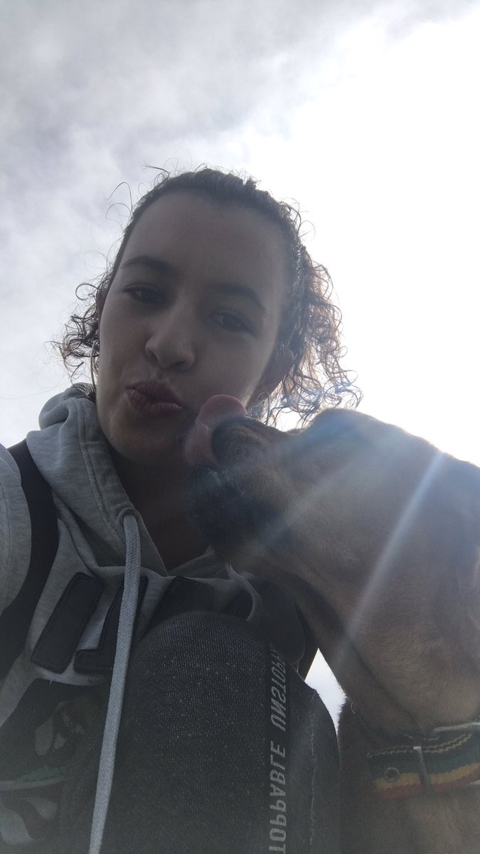 mary8903's tweet photo. #Sunday with her. #luna is pure love 🥰 https://t.co/aqSE3Wj4L3