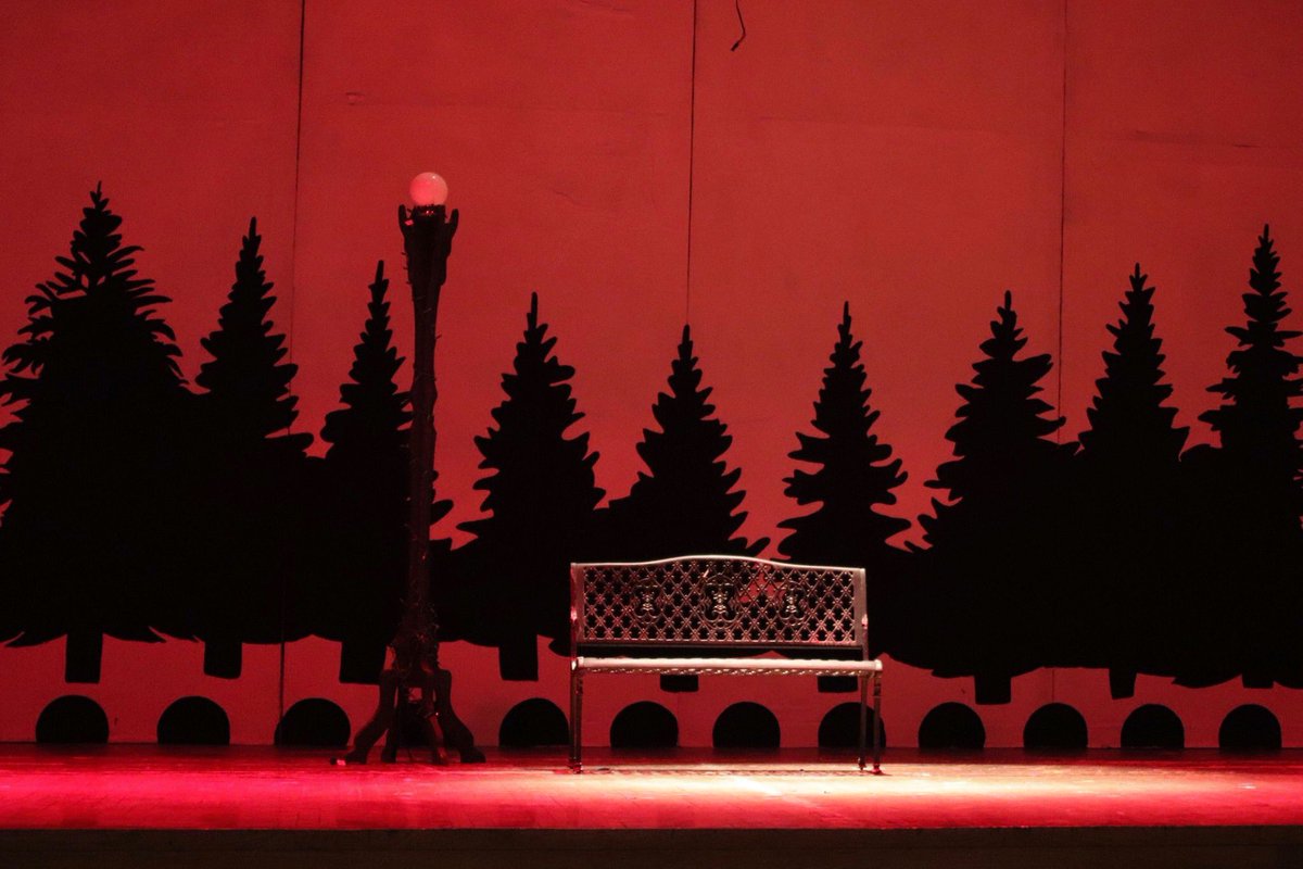 emanon_phs's tweet photo. Today at 2:00 is your LAST CHANCE to see Emanons wonderful production of Almost, Maine! The cast and crew have put in so much hard work on this show  and can’t wait for everyone to see it!🌲🦞✨ https://t.co/ddqU8yVnVq