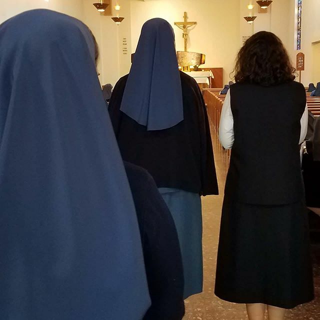 MargaretSatoFSP's tweet photo. "I will make you a light to the nations, that my salvation may reach to the ends of the earth" (Is. 49). Sunday mass at the motherhouse. #MediaNuns #CommunityLife #religiousvocations https://t.co/5UdPnzWjRY https://t.co/mdcQMP4UJj
