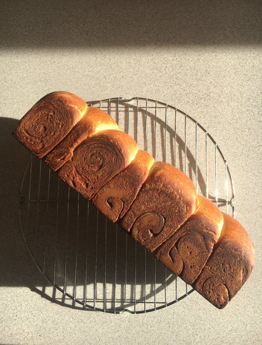 Alla Colma il tempo è quello del sorgere e del calare del sole, della mungitura, del pane che lievita senza fretta. <a href="/Cucina_Italiana/">La Cucina Italiana</a> #buonadomenica #lacolma #panbrioche