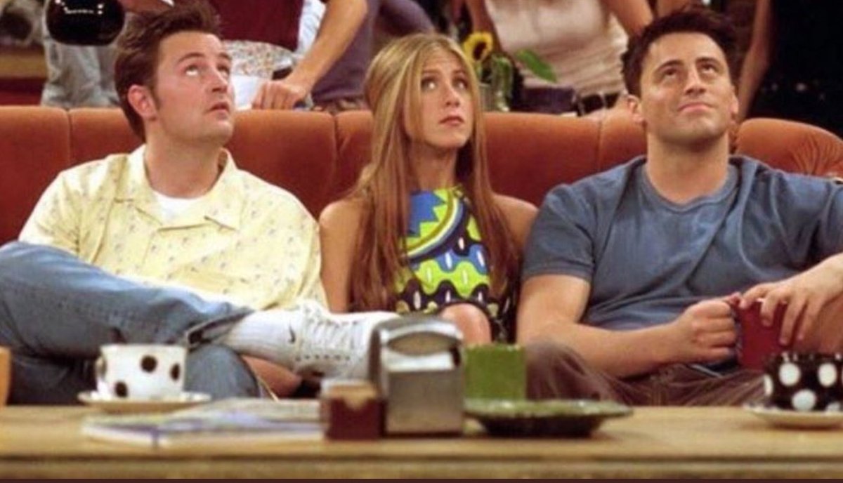FRIENDSHello1 tweet picture