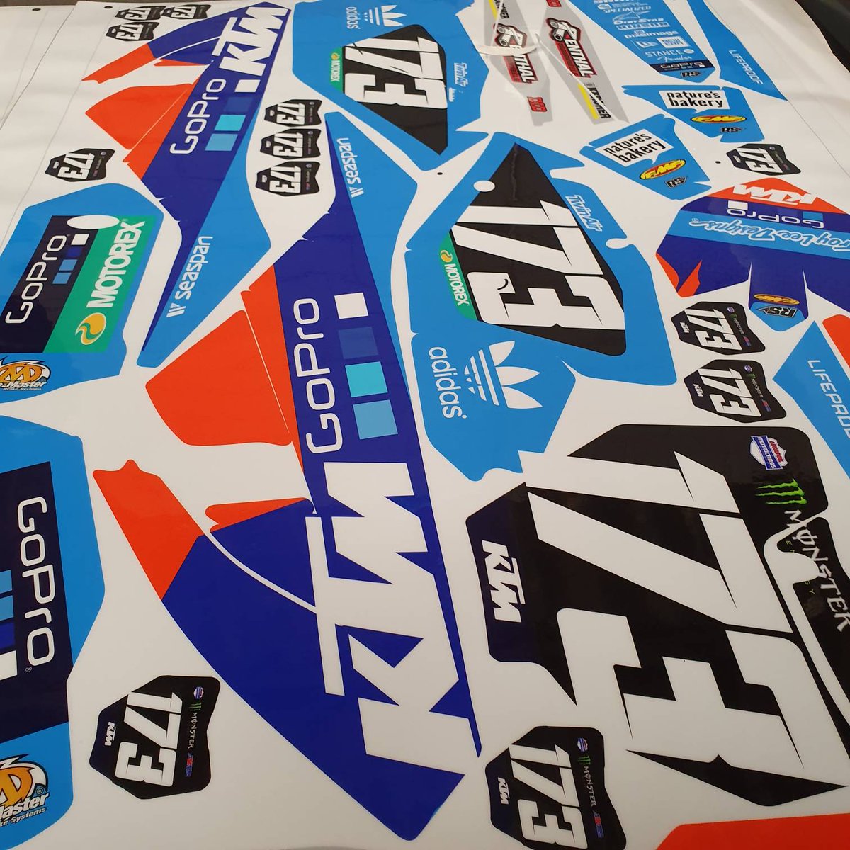 Grinding on a Sunday-stoked!

racestargraffix.com 
We. Are. Moto ™
Info@racestargraffix.com 

#racestargraffix
#wearemoto