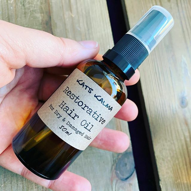 KatsKalma's tweet photo. We have the perfect thing to save your scalp and hair during this cold weather! Our ever-so-nourishing Restorative Hair Oil does wonders for itchy and dry scalp, brittle hair and works on preventing split ends too! Available @greenwichmarket and @duckpon… https://t.co/R9IENTnXUv https://t.co/8T43q7sSp1