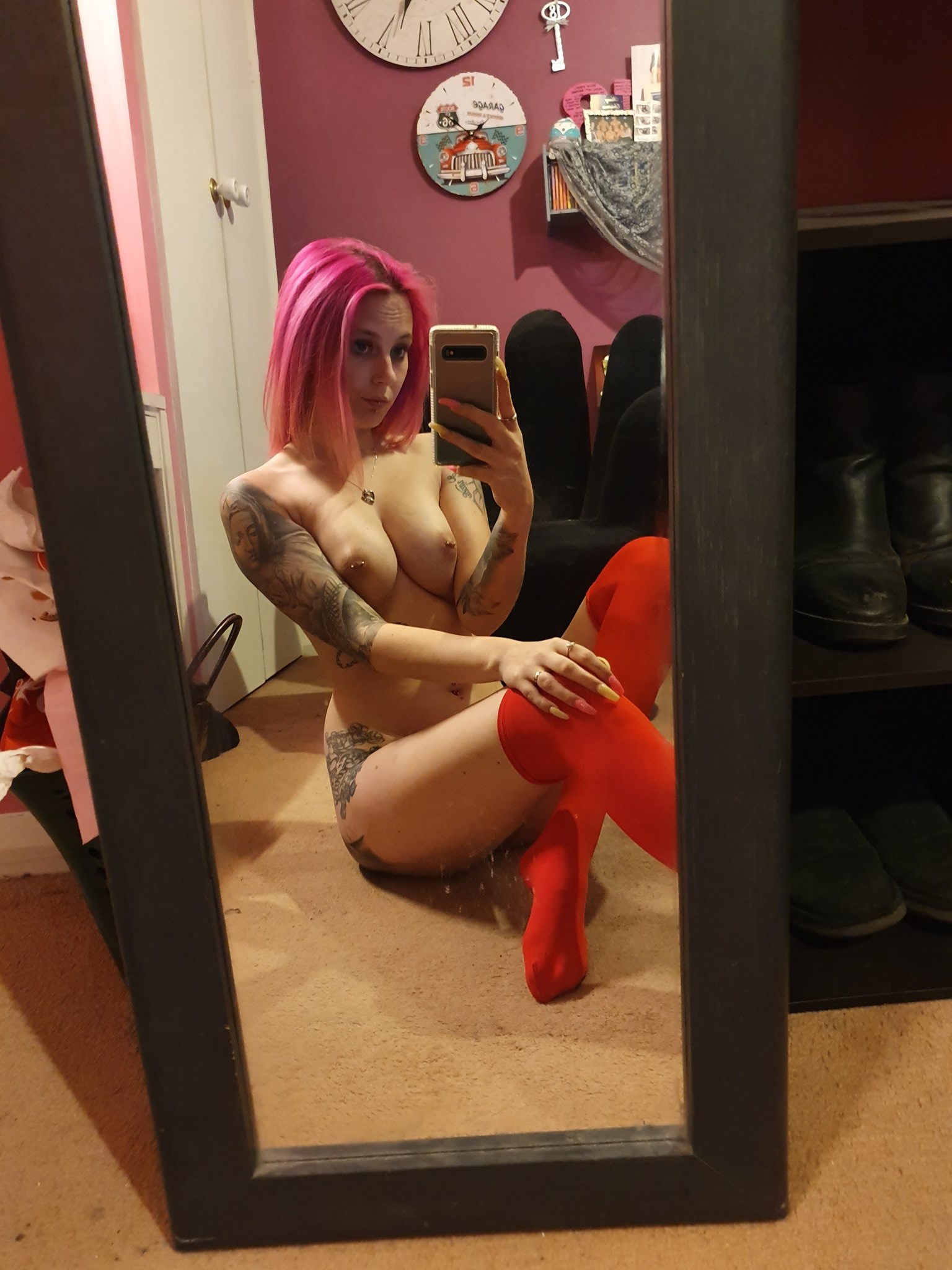 Dnaags on X: My whole life is naked I swear 🎉😍 nakedathome  t.coquCfBO8dGG t.coQEzMbO7HUL  X