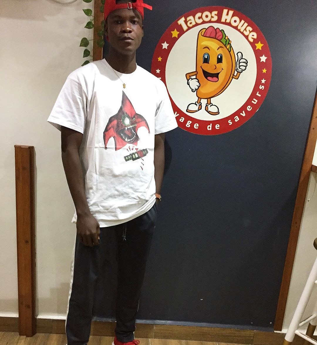 tacoshouse237's tweet photo. Best moments are at Tacos House 😋👌🏾
Contactez le 659 31 07 95 pour être livré où que vous soyez !
🚕 Bonapriso, Rue Tokoto a 100m de St Johns Plazza 
#Bonapriso #TacosHouse #TacosHouse237 #Team237 #FoodIsBae #TacosLover https://t.co/ErLkTKTBSY