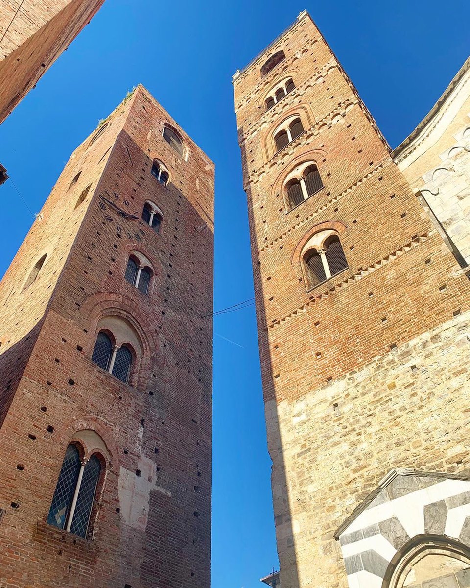 ig_liguria's tweet photo. Albenga, la città delle cento torri.
Passeggiando tra le vie del centro storico s’intravedono ancora le cinta murarie e se ci si addentra si riscoprono le vie principali che ne tracciavano la pianta e vestigia storiche come il battistero di epoca paleocristiana.
📸: @draghetta_ https://t.co/ylGqR8IUKG