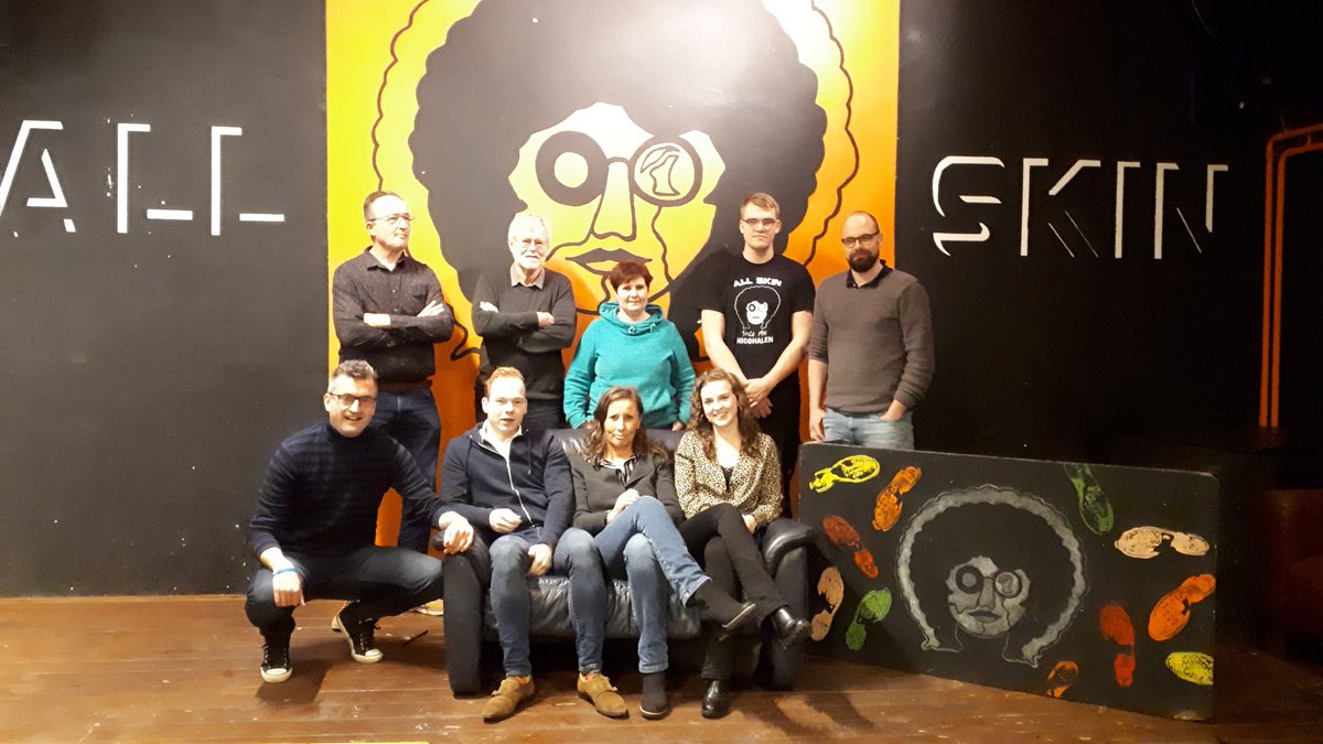 HHCombi's tweet photo. Zaterdag 18 januari bracht burgemeester Damsma een bezoek aan #Hooghalen. Samen met de Haoler raadsleden Henk Boer en Dirk Jasper Keegstra, liet ze zich informeren door de besturen van Dorpsbelangen, Jeugdsoos Allskin, Dorpshuis 't Haoler Hoes en HHCombi. https://t.co/fvqCylbZYc