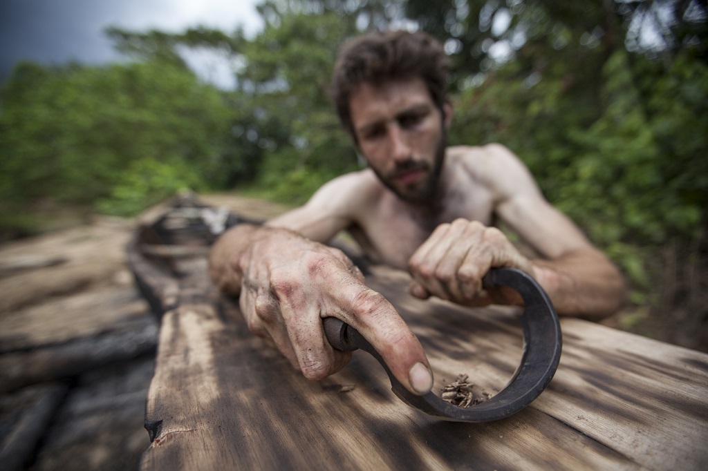 Terres_Aventure's tweet photo. 🎥 Mercredi à 21h35 sur @Ushuaia_TV, ne manquez pas #DugOut, de @trailtoanywhere. Ce #film, qui figurait au programme de notre #Festival #ObjectifAventure 2019, retrace l'#aventure de Benjamin et James avec les Huaorani en #Amazonie alors qu'ils construire leur propre #pirogue. https://t.co/169Yj4TfBD