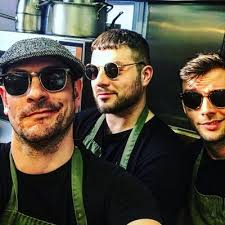 AnnaLuptonSays's tweet photo. Well @chefajackson today is the 19th January 2020 . I reckon you will be telling #TheWorld some #VeryImportant #News1st soon . If it ok you hiding behind those shades but I am #FitToBurst   but I haven't !!!  #GoodLuck #SoExciting #BestNewsfor2020 #SundayThoughts https://t.co/w8VZwzEMhN