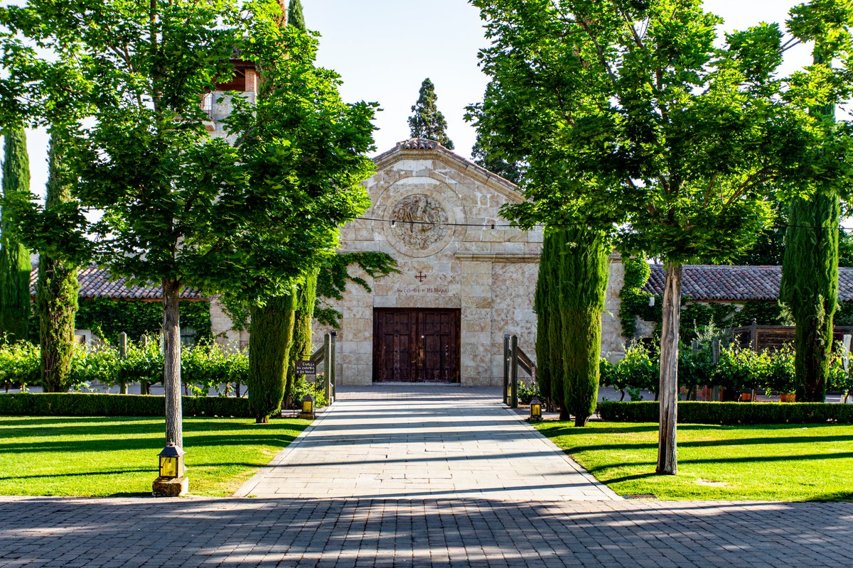 Hoy es el #DIAmundialdelanieve y en Hacienda Zorita tenemos nieves perpetuas. Nuestra capilla se llama San Cristóbal de las Nieves. ¡Ven a conocerla!

#FelizDomingo #HaciendaZorita

haciendazorita.com
