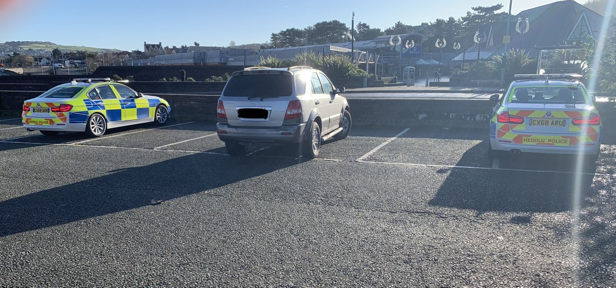 NWPRPU's tweet photo. Vehicle stopped in #ColwynBay following a report from a passing motorist that the vehicle was full of children! When checked there was 4 adults and 6 children in the vehicle all insecure. (5 seated vehicle). Driver suitably dealt with #RT16 #RT12 #Fatal5 https://t.co/mkEyZUvUL5