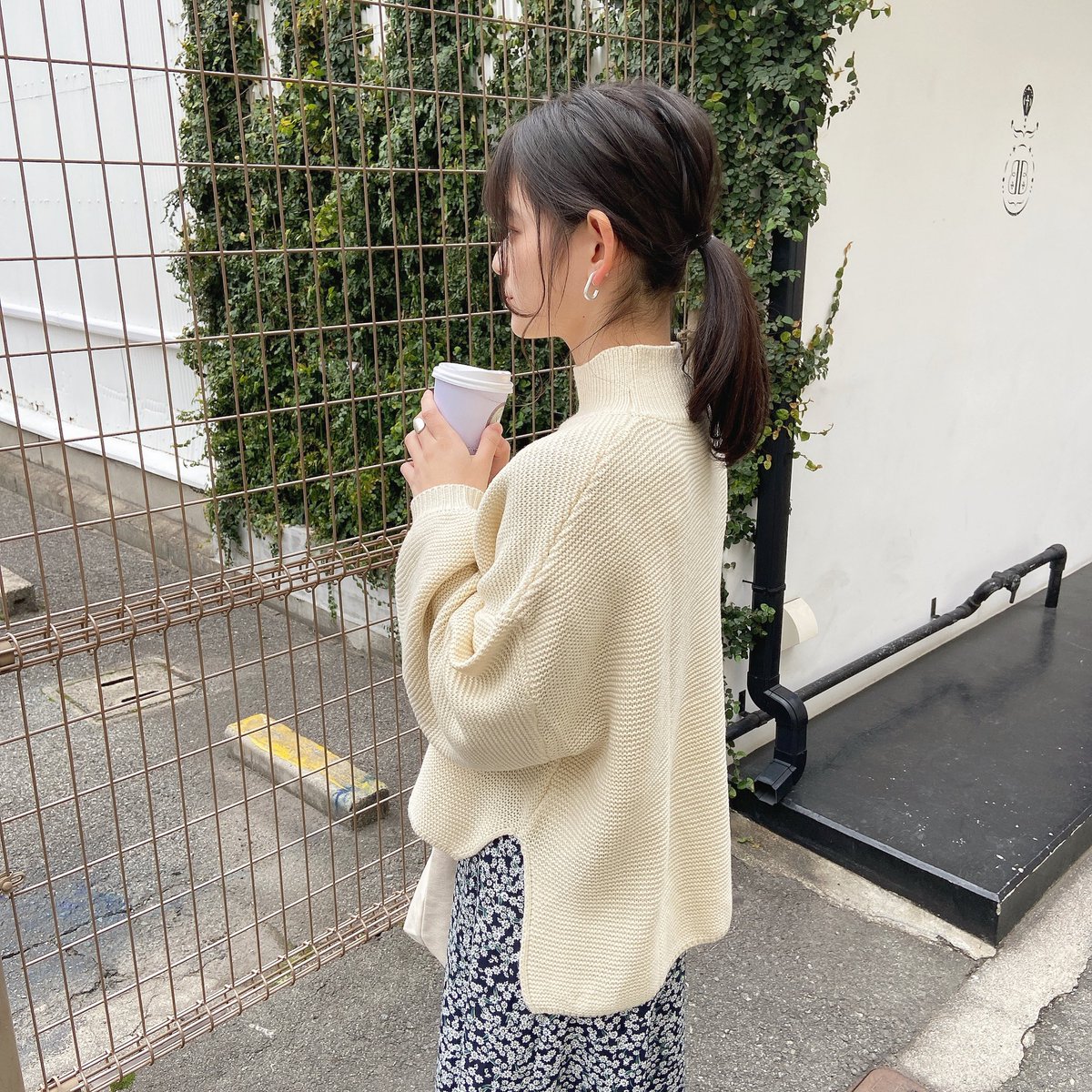 【春に着たいコーデ🥀】

今年の春はゆったり系のニットと
風になびく軽めの小花柄スカートを
合わせたい😊

📌ウインターニット【4080yen】