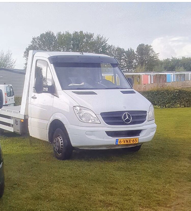 In de nacht van zaterdag op zondag is van een goede vriend deze auto gestolen  aub delen kenteken 6-VNX-65