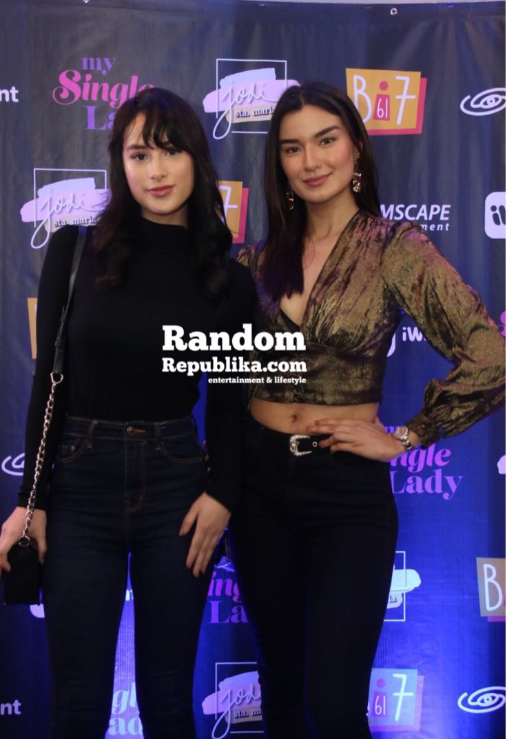 RandomRepublika's tweet photo. [SWIPE] "Kiwi sisters" and former #PBBOtso housemates #FrankiRussell and #DianaMackey (#Frankiana) at the #MSLSpecialScreening • #MySingleLady starring #ZanjoeMarudo #IanVeneracion and #JodiStaMaria will start streaming on #iWantPH @iwant this January 22.🎥 https://t.co/3cSnG0rAbp