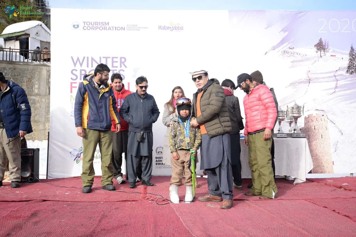 kptourism's tweet photo. The three-day Winter Sports Festival 2020 concluded with thrilling sports games and traditional dance and music in the scenic Malam Jabba tourist resort in Swat Valley on Sunday.
#kptourism #travelbeautifulpakistan #khyberpakhtunkhwa #pakistan #swat #malamjabba #wintertourism https://t.co/zkBw0vNvf5