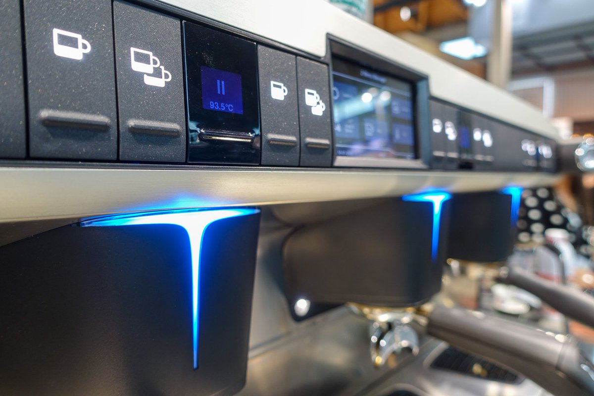 RancilioGroup's tweet photo. Discover the new Rancilio Classe 20 SB equipped with the patented Steady Brew technology at @SigepRimini Hall D1 Stand 068 #Rancilio #Classe20 #SteadyBrew #ExtractionLab #coffee #espresso https://t.co/7AxNtBshwG https://t.co/Nf3RxQrf9U