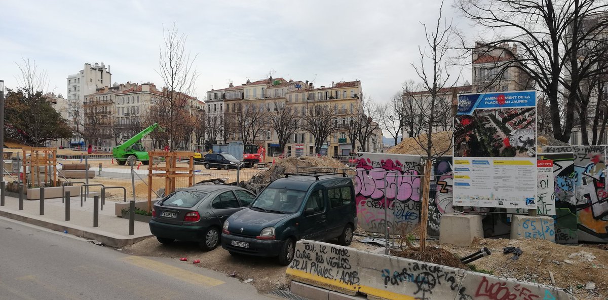 CNLi_i's tweet photo. Prolongation jusqu'à la plaine avec des habitant.e.s membres l'assemblée de la plaine pour un retour sur les luttes passées et en cours #commonscamp #Marseille #laplaine #communs https://t.co/AjfyNQM6AO