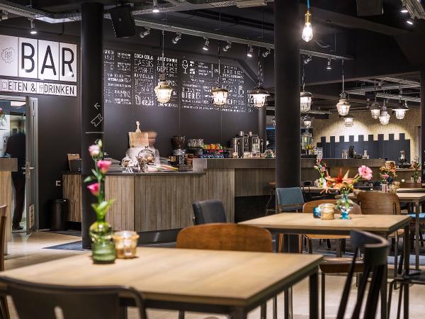 MeetingReview's tweet image. Mireille over 20e editie plaats van de Isala Wetenschapsavond in Schouwburg Odeon: "Ook dit jaar was het weer een geslaagde avond, mede dankzij Odeon. Een mooie locatie, met goede faciliteiten en uitstekend eten"

ow.ly/DT6I50xNVeu

@EventsZT #Zwolle #evenementenlocatie