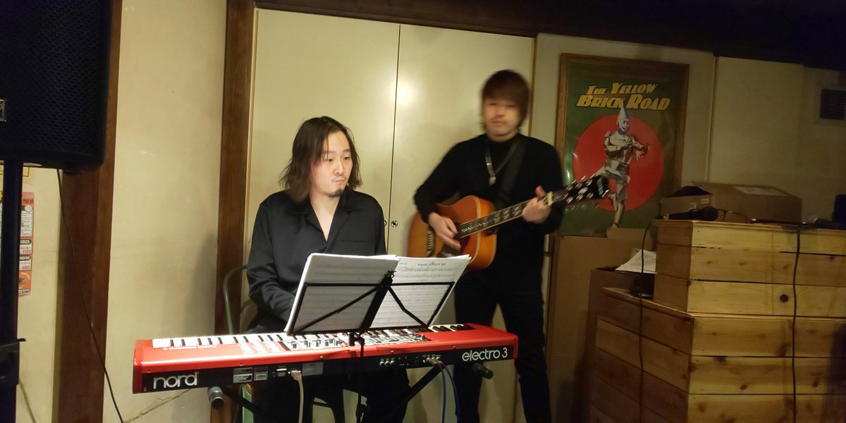 925_hiroko's tweet photo. 2020.1.18
#岡本隆根 #ONTHEROCK
Off the locK 新年会 in 名古屋
@大須 CITY DINING Macy's
ピアノのヨッシーと
隆根さんは最強🎹🎤
#Ziplocks から こいけd と
たけさん が加わり #Station
新曲 #SMILE も聴けた🎵
今夜23:30~ #オンザロック は
#生放送 ですって‼️
#テンションタカネ ⤴️
#zipfm https://t.co/GhARttQwq9