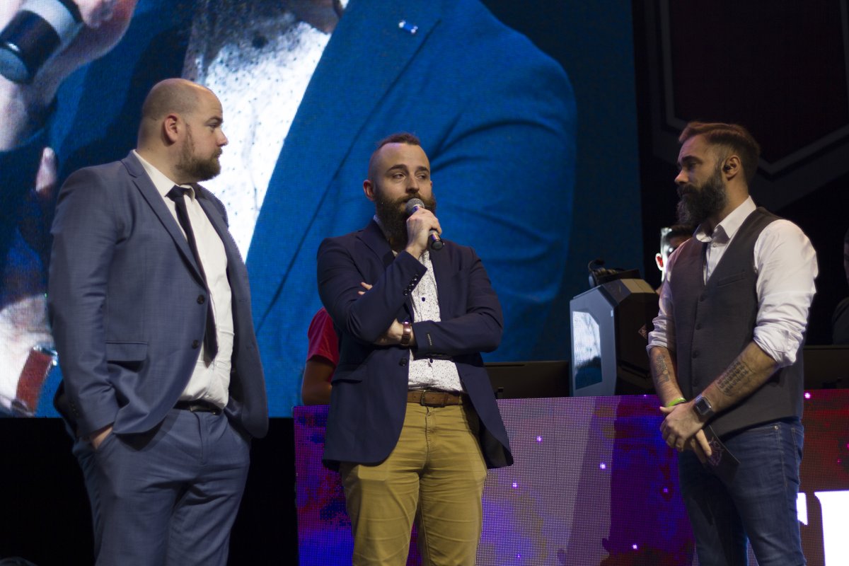 Zilat #ColmarEsport (@asso_zilat) on Twitter photo 🎙📺 Merci aux casters et présentateurs qui animent avec enthousiasme chacun des matchs de la scène du <a href="/ColmarShow/">ColmarEsportShow</a> !
#ColmarEsportShow <a href="/ScokR6S/">Scok</a> <a href="/IRSwish/">Swish</a> <a href="/FRhardware/">FrenchHardware</a> <a href="/FredZolf/">Sparadrap</a> 🎙📺 Merci aux casters et présentateurs qui animent avec enthousiasme chacun des matchs de la scène du <a href="/ColmarShow/">ColmarEsportShow</a> !
#ColmarEsportShow <a href="/ScokR6S/">Scok</a> <a href="/IRSwish/">Swish</a> <a href="/FRhardware/">FrenchHardware</a> <a href="/FredZolf/">Sparadrap</a>