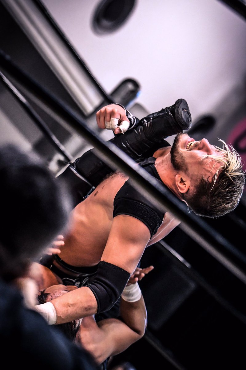 yumiiii125's tweet photo. #chrisbrookes #DOGP3 #ddtpro https://t.co/ih2abpkdsv