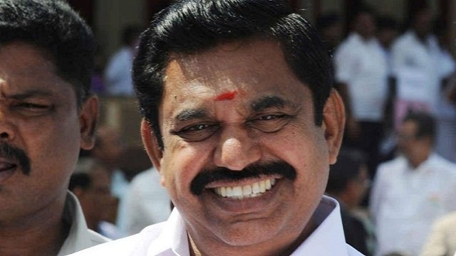 Gokul_151980's tweet photo. #BookNews...
புக்ஃபேர் நிகழ்வில் சேக்கிழார் எழுதிய 😴 கம்பராமாயணம் புத்தகம் தீர்ந்ததால் கலவரம்!
சாமி டோவ்வ்வ் 💪
#Bapsi || #SaveJournalist https://t.co/MpV2IjdIok