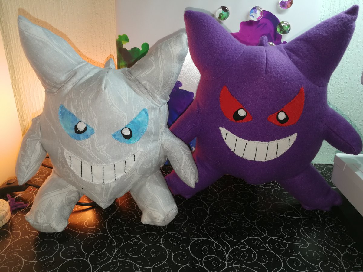 AlextheAvatar1's tweet image. Mal nichts geschrieben, sondern genäht😄 Find sie sehen beide super aus🥳 Wenn du wissen willst, wie sie genäht wurden: Alle Infos dazu findest du auf meinem Insta-Account, auch den Link zum Schnittmuster🌐
instagram.com/nat_the_avatar/

#genar #gengarplush #kreativ #selfmade #pokemon