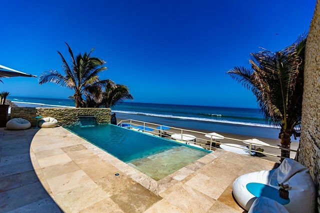 hoteldco's tweet photo. Domingo frente al mar en DCO
.
.
#hoteldco #pool #beachfront #sundaymood #palmtrees #beachtime #traveltotheworld  #vacaciones #beachdestination #dcoexperience #travel #travelling #beachmood https://t.co/9CasDFwDvz https://t.co/jsWABgJET0