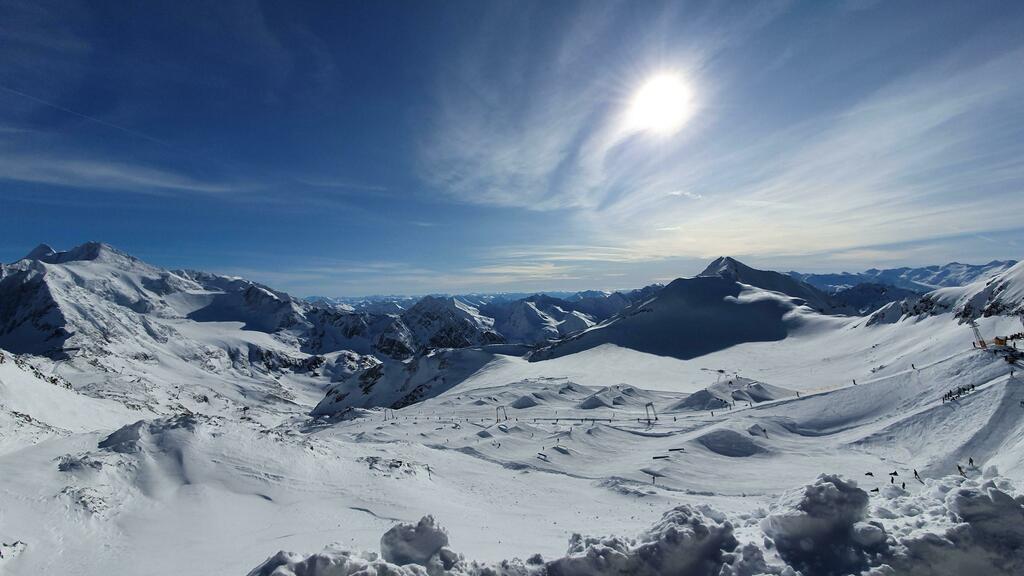 Stubai Glacier, Austria [3840 x 2160] ift.tt/2R5phup