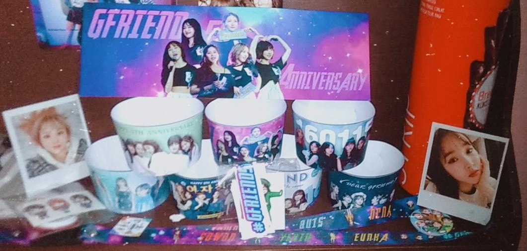 eunbhies's tweet photo. This is what I got from Asia Cupsleeve event celebrating @GFRDofficial 5th anniversary! Thank you @buddybandungID for the event! and thank you for 6 other countries~ banner and cupsleeve photo by @wycaption masternim ✨
#5YearsWithGFRIEND
#5easonOfGFRIEND https://t.co/57XcNuAbsV