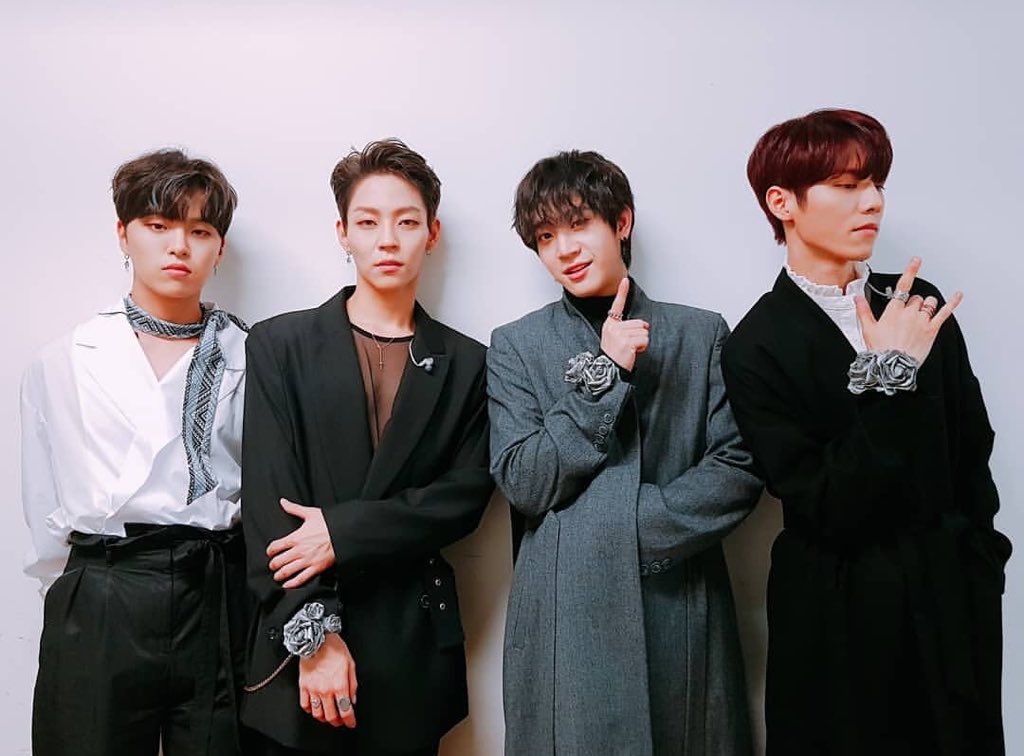 The rose is the most deeply ingrained. The rose корейская группа red. The rose корейская группа участники. Группа the rose. Rose kpop.