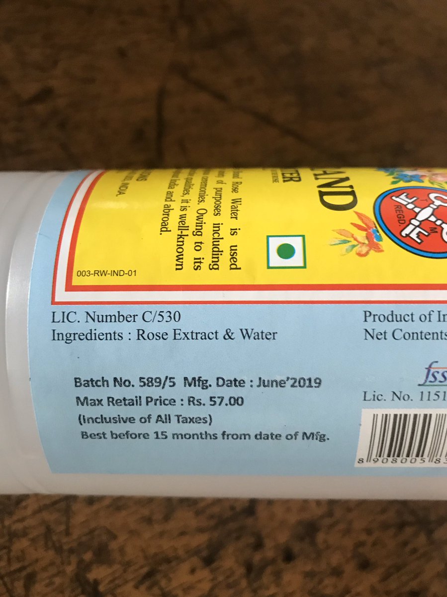 飲用できるローズウォーター。
炭酸水と割って飲む。