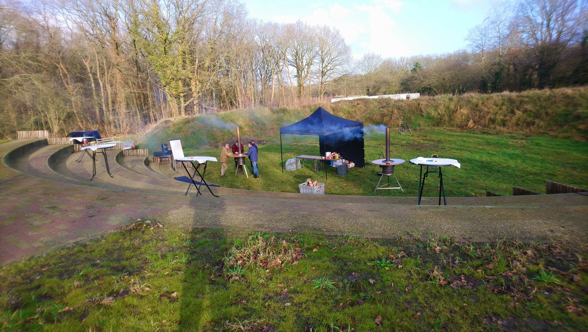 Schoonloo's tweet image. Klaar voor de amfiborrel!
Om 15.00uur start de kleine brainstorm voor het gebruik van deze mooie locatie in @Oerdrenthe.. #samen