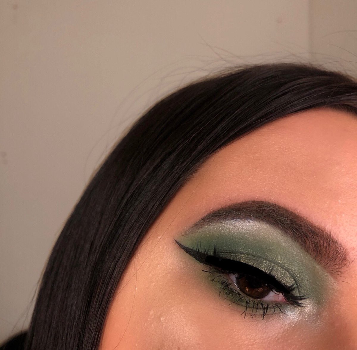 glambydoms's tweet photo. @MorpheBrushes @BenefitBeauty @MakeupRVLTN @NyxCosmetics @ABHcosmetics 💚 https://t.co/ZpuFvlBVND