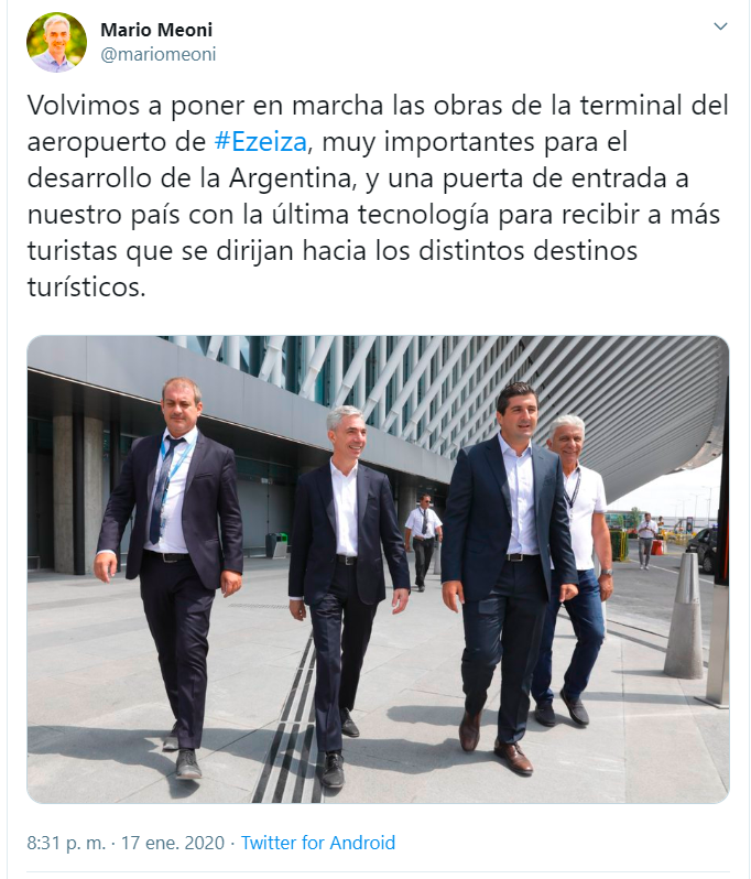 MabelPajarita's tweet photo. Empezó la campaña Albertico y el kernerismo para quedarse con las obras que hizo MM. Acá @mariomeoni afanándose la obra del aeropuerto de Ezeiza. No se la dejemos pasar. Son taaaaaaaaaaaaaaan chorros y caraduras. 😂 https://t.co/NpjWVknklg