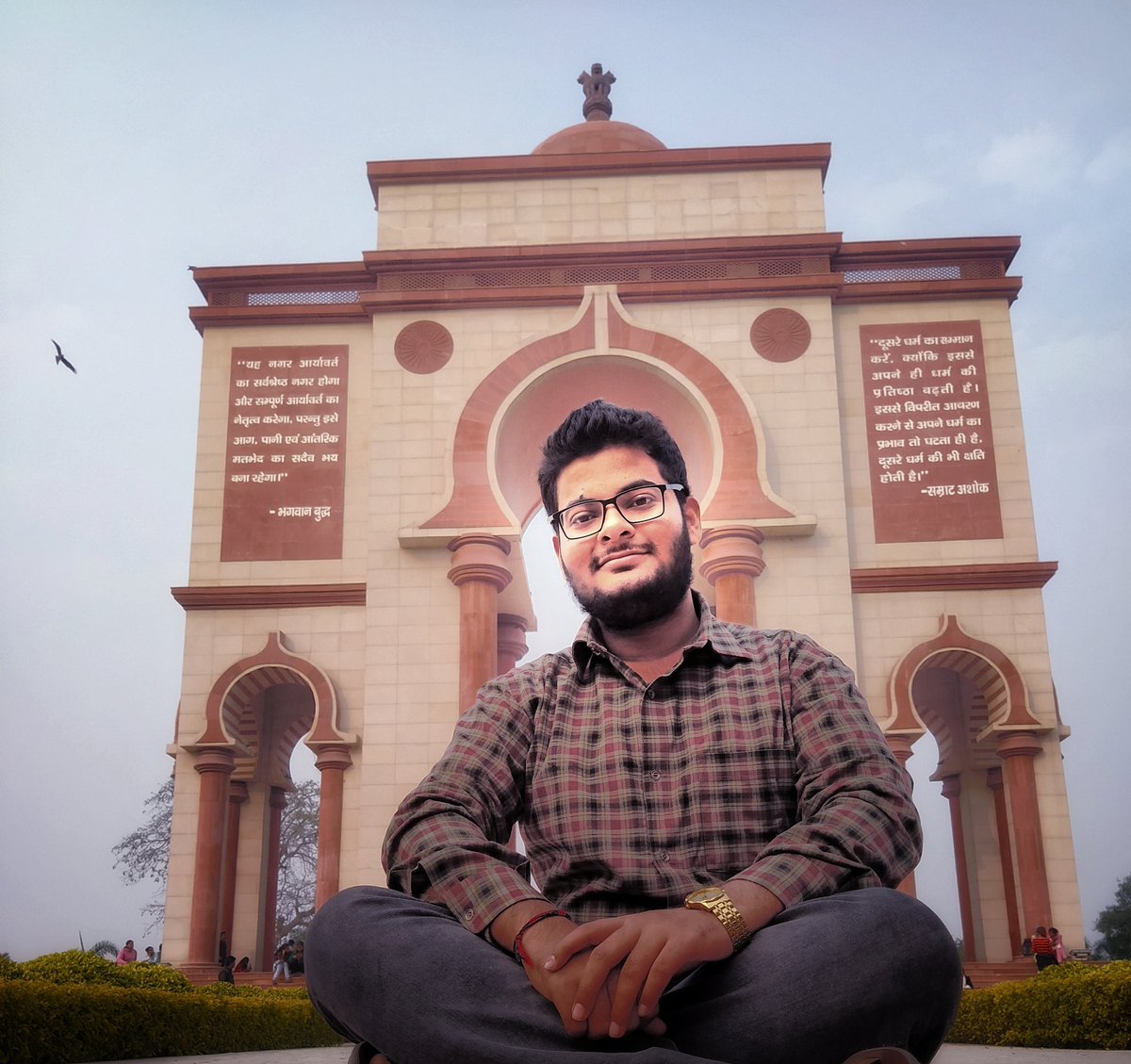 IPushkarNarayan's tweet photo. दूसरी सभ्यताओं का नकल जितना हम कर रहें है .....
उससे कई गुना ज्यादा महत्वपूर्ण अपने सभ्यता को पहचानना है... https://t.co/klslZArDoy