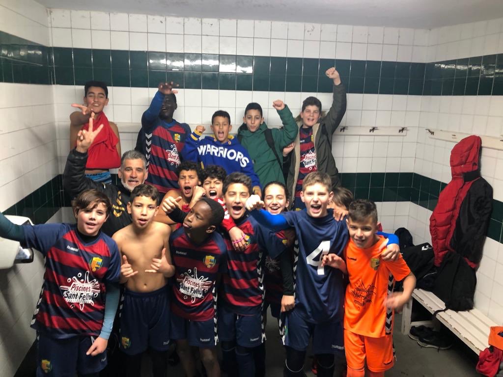 ☝🏽 Un equip que no para de progressar i de jugar cada vegada millor a futbol!! 👌🔝

✅ L’infantil D que entrenen Juan Soto i Fran López ha vençut el Base Vilobí per 2-4!! ⚽️ Madou (2), Isma i Marowane, han marcat els gols!! 

🎉 Felicitats nanos!! 💙❤️👏👏