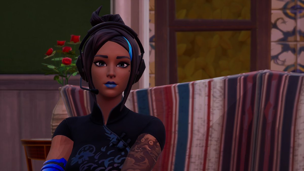 MetaOFFI's tweet image. "Ah vous êtes la vous ? Désolé de l'absence j'étais très occupée en ce moment à trouver un logement mais c'est bon ! Meta est de retour pour... aider l'E.G.O. ?"