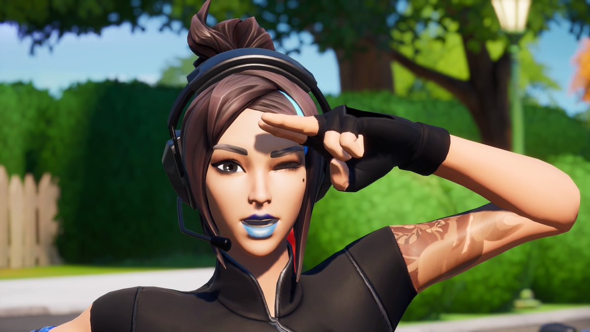 MetaOFFI's tweet image. "Ah vous êtes la vous ? Désolé de l'absence j'étais très occupée en ce moment à trouver un logement mais c'est bon ! Meta est de retour pour... aider l'E.G.O. ?"