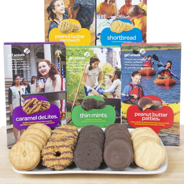 CoachWoods's tweet photo. It’s the most wonderful time of the year...

#OLproblems
#GirlScoutCookies https://t.co/BdUifeDQxd