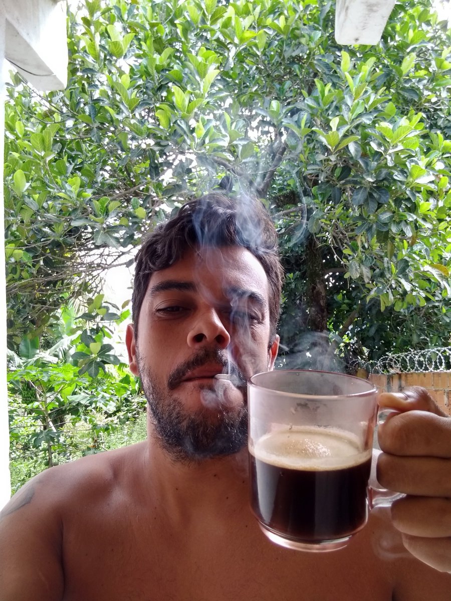 GnomoVerde4e20's tweet photo. Melhor coisa é acordar e ter nem que seja uma ponta já pronta pra ascender com o café de manhã. 💚🍁🔥☕🔥🍁💚
#BolDiaComAlegria #CaféComGanjah #SemAhErvaNãoDáMais #CoffeeExpress #ElGnomoVerde https://t.co/g3HpIkwXyT