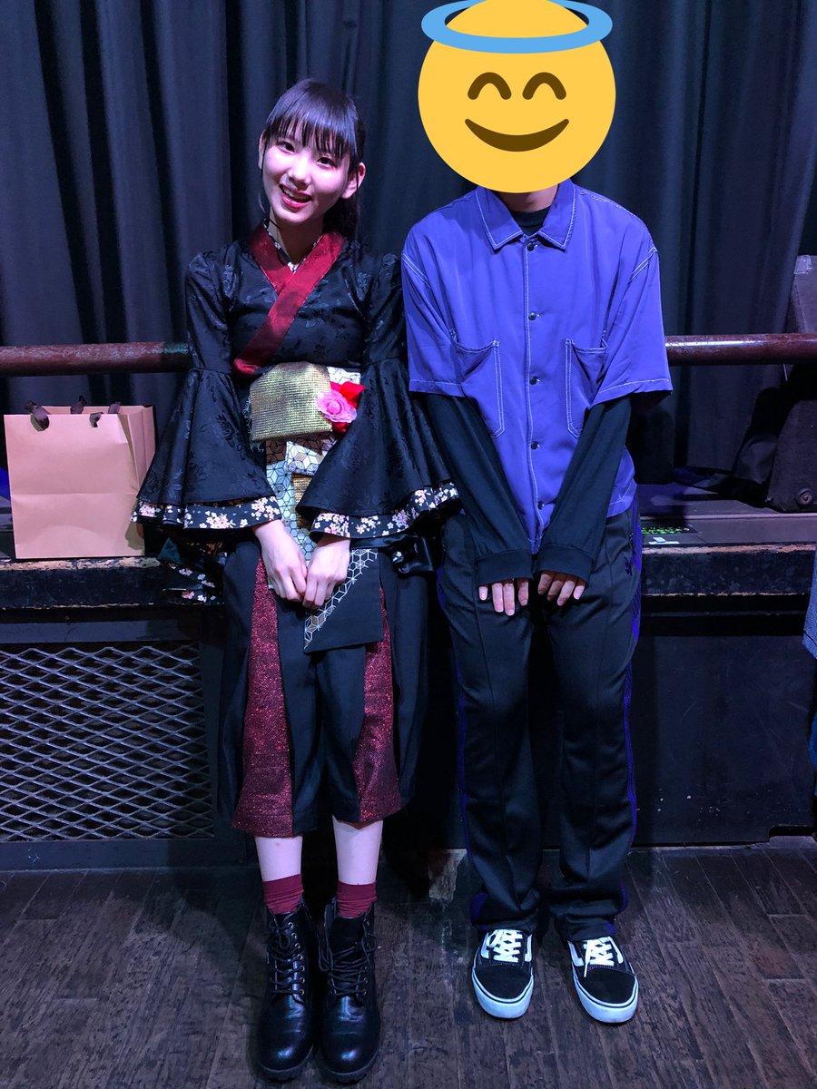 へい tweet media