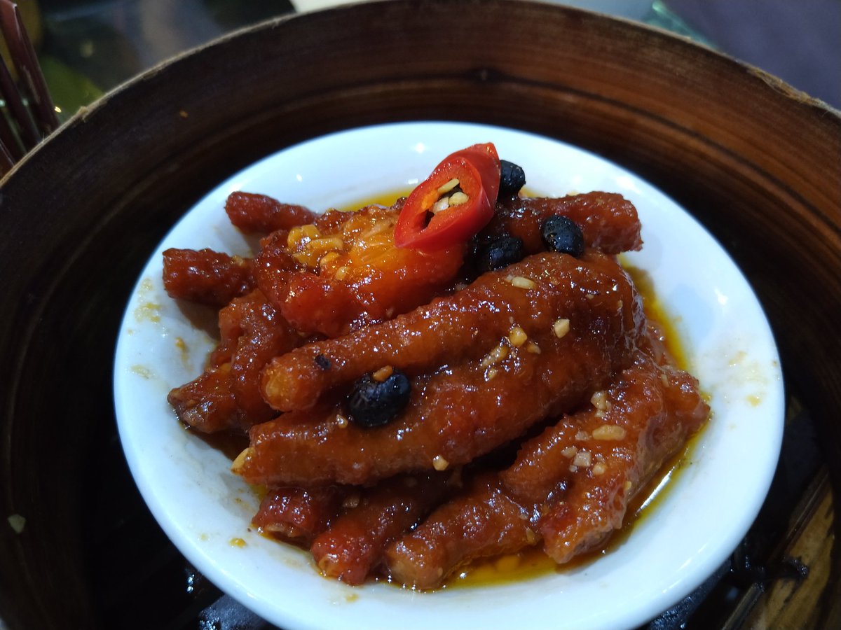 rjw1's tweet photo. Always order tripe and chickens feet #LeedsFunWeekend. #TripeOfTheDay https://t.co/VcL0Hhcmt2