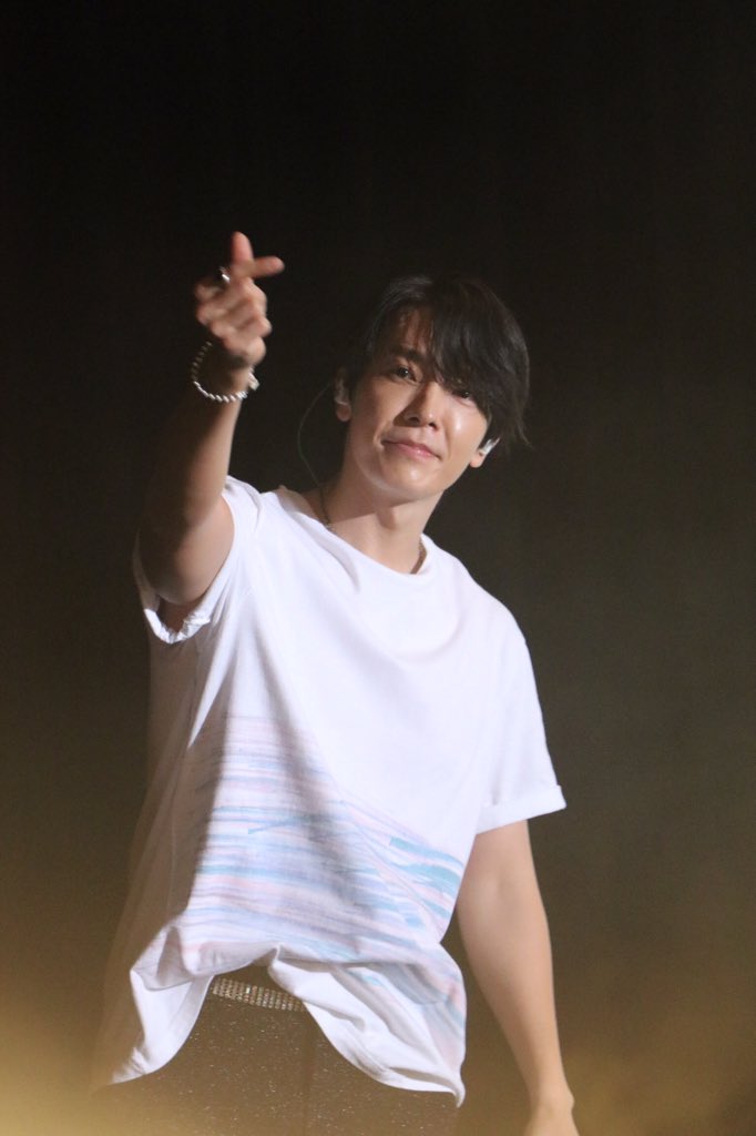 DonghaeDays's tweet photo. 200119 #SS8Macau #donghae [他人骑马我骑你] https://t.co/osh1eCCs8w