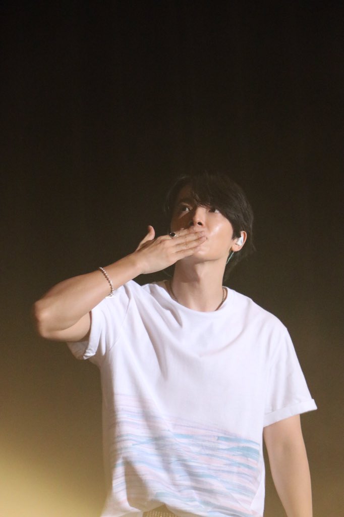 DonghaeDays's tweet photo. 200119 #SS8Macau #donghae [他人骑马我骑你] https://t.co/osh1eCCs8w