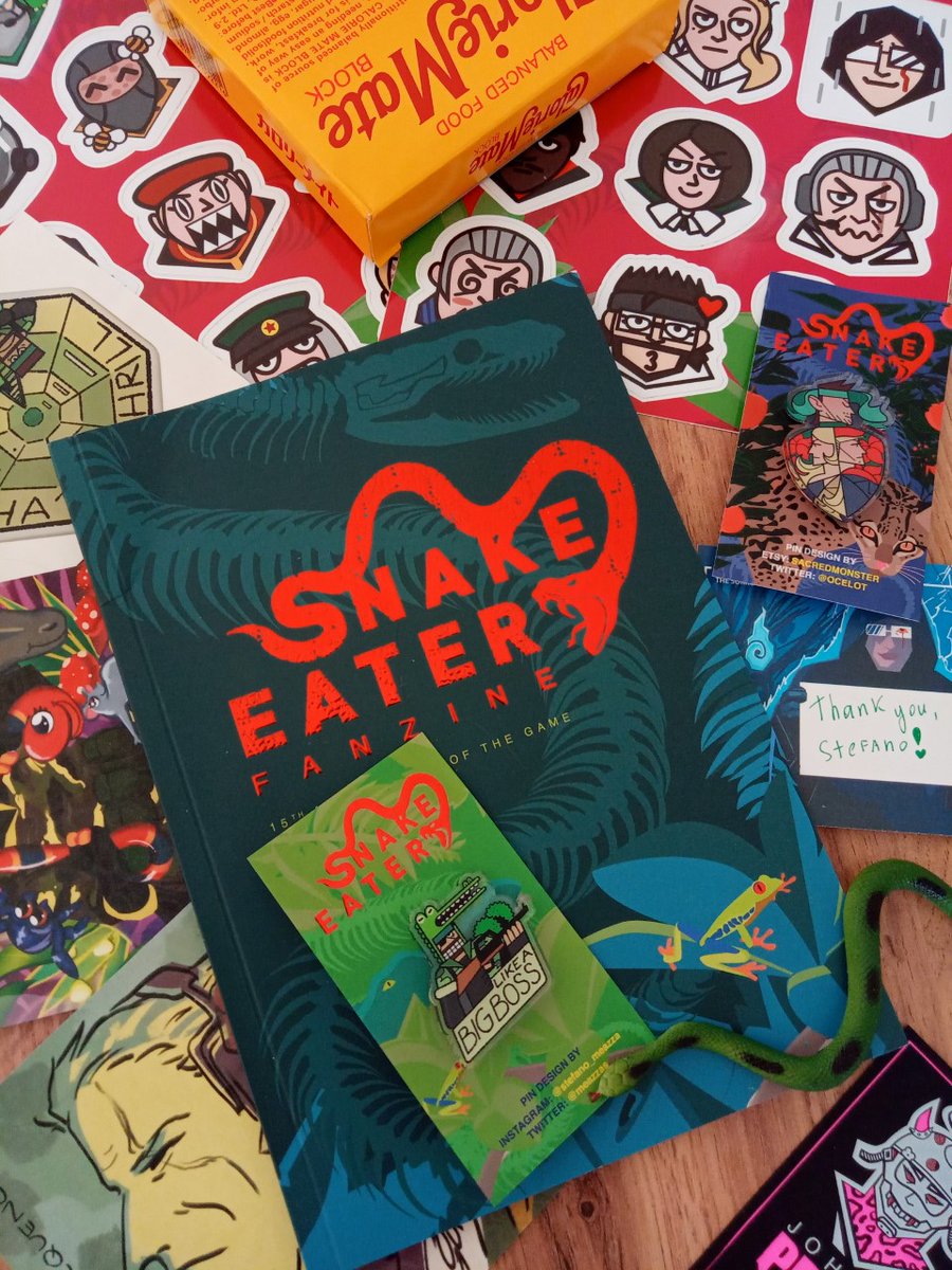 Thanks to @J0hnny_Chu I was part of this incredible Snake Eater zine for the 15th anniversary of the game. I did designs for a pin and a sticker, and they turned out INCREDIBLE! I don't know how @J0hnny_Chu manage to make them look so cool and come up with a LOT of other stuff!