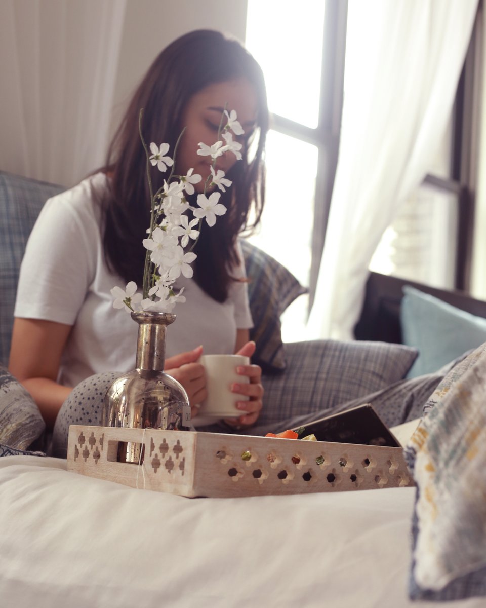 Croscill's tweet photo. Happy Sunday! 🌻 We're in the mood for Breakfast in Bed - What're you Sunday plans? #Croscill #MyCroscill #Sunday https://t.co/cI10IjOv0I